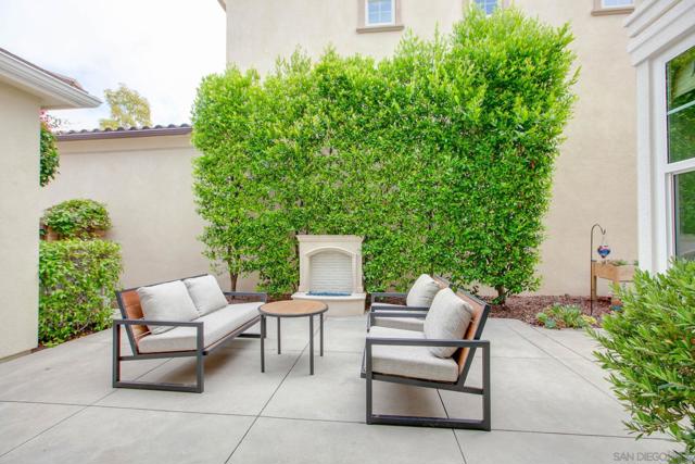13571 Lopelia Meadows Pl, San Diego CA: https://media.crmls.org/mediaz/ccc6d8aa-a15a-4fde-8805-0b4d7d762008.jpg