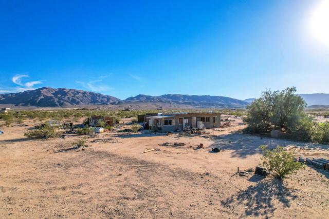 Image 2 for 6672 Pinto Mountain Rd, 29 Palms, CA 92277