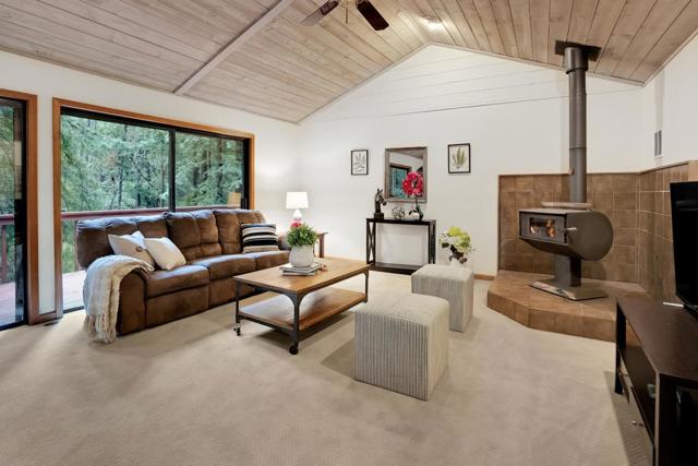 14430 Old Japanese Road, Los Gatos CA: https://media.crmls.org/mediaz/ccc7a3e6-e62b-4fec-822e-1ec9355490fa.jpg