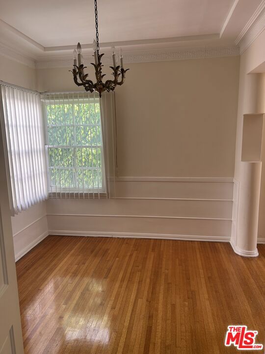 244 S Lasky Drive, Beverly Hills CA: https://media.crmls.org/mediaz/ccc7ff9b-1241-457c-bc8f-e7d95125cb1e.jpg