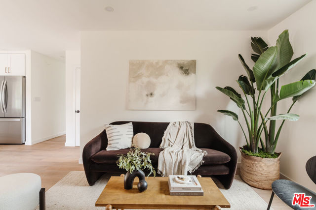 3501 Hillcrest Drive, Los Angeles CA: https://media.crmls.org/mediaz/ccc8245f-bd3e-4e14-8285-ca0e531d5099.jpg