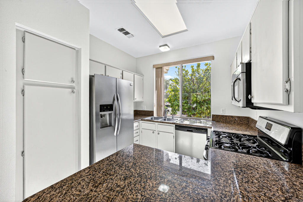 MLS #219138741DA image #4