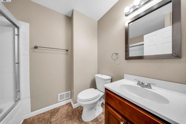4446 Seminole Way, Pleasanton CA: https://media.crmls.org/mediaz/ccc8cb98-8e84-45a3-b46c-4355ec3cd928.jpg