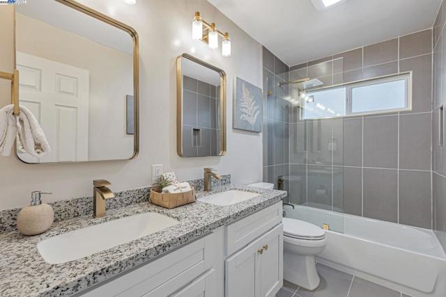 581 Kirk Ave, Sunnyvale CA: https://media.crmls.org/mediaz/ccc98a8b-7454-48bc-9486-21a66e617416.jpg