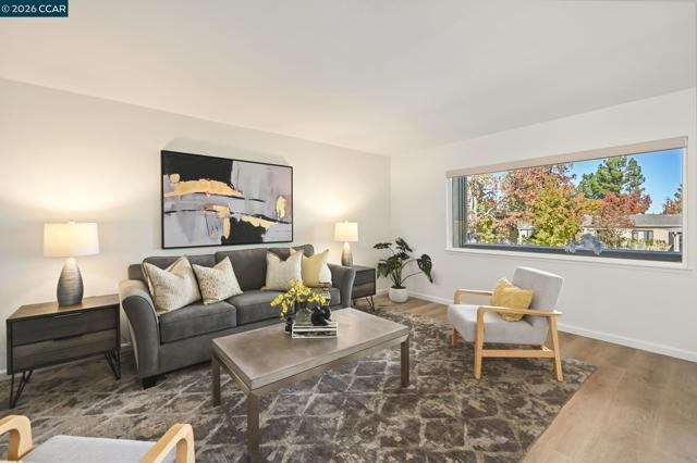 1508 Canyonwood Ct, Walnut Creek CA: https://media.crmls.org/mediaz/ccc9983a-7544-4939-b556-e382e406f394.jpg