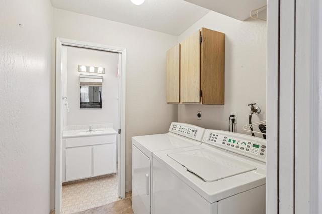 908 Park Pacifica Avenue, Pacifica CA: https://media.crmls.org/mediaz/ccc9d723-eb57-42bf-ae99-eb32fca58471.jpg
