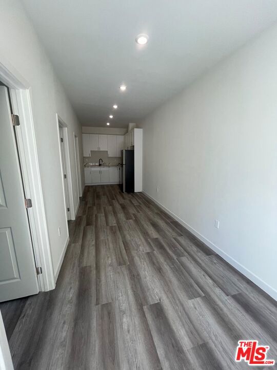 4546 W 17th Street, Los Angeles CA: https://media.crmls.org/mediaz/cccb6635-9fc2-4843-a6e6-e44e5839a641.jpg