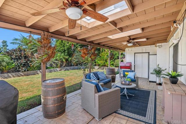 Detail Gallery Image 21 of 41 For 3542 Governor Dr, San Diego,  CA 92122 - 5 Beds | 3 Baths