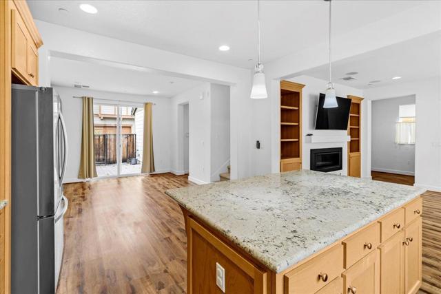 2731 Bungalow Drive, Marina CA: https://media.crmls.org/mediaz/cccbf724-7568-4486-936c-e7e96ea7b8d0.jpg