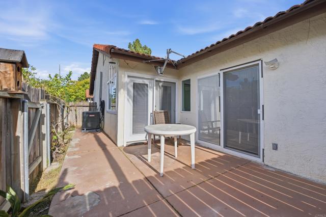 Detail Gallery Image 15 of 20 For 1489 Goldrush Way, Oceanside,  CA 92057 - 2 Beds | 2 Baths