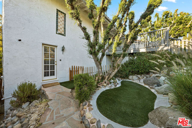 21833 De La Luz Avenue photo 4
