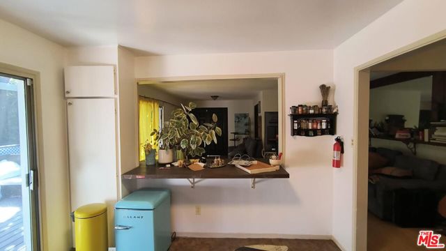 1118 Sanborn Avenue photo 20