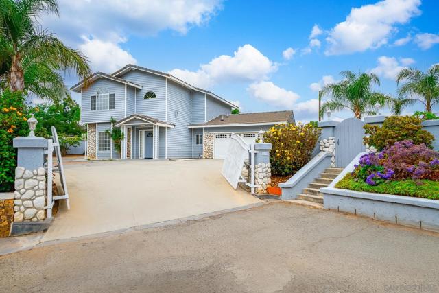 119 Smilax Rd, Vista CA: https://media.crmls.org/mediaz/cccc69b3-4f00-49d8-a77b-21e3e11ca2ea.jpg
