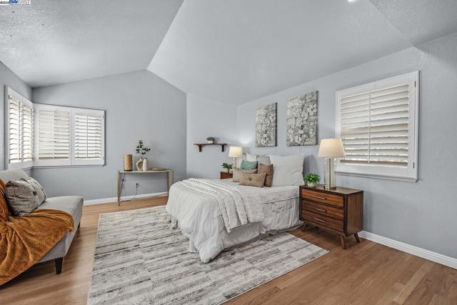 2864 El Capitan Dr, Pleasanton CA: https://media.crmls.org/mediaz/cccc7922-4a3e-480e-85e9-a7e19cc30778.jpg