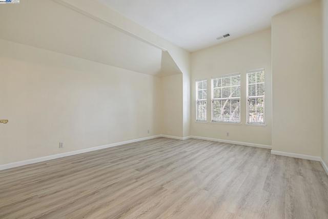 4293 OLIVER WAY, Union City CA: https://media.crmls.org/mediaz/cccd86a5-b689-4c6d-a089-6b85d2ec1c5d.jpg