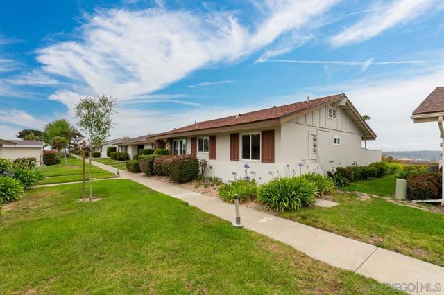 3660 Vista Campana N, Oceanside CA: https://media.crmls.org/mediaz/cccd9467-f0a7-419d-9e19-2bb7c4d187d0.jpg
