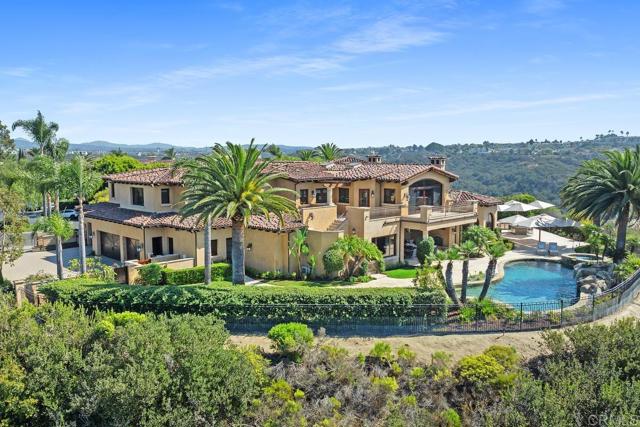 5015 Rancho Quinta Bend, San Diego CA: https://media.crmls.org/mediaz/cccd9ebf-5887-412c-a7d8-199cf27a6920.jpg