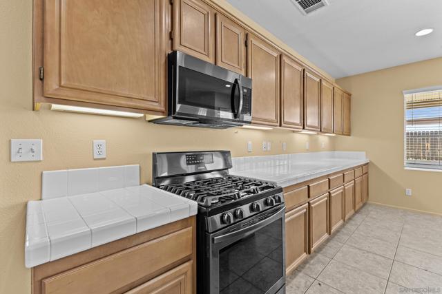 25231 Ridgemoor Road, Menifee CA: https://media.crmls.org/mediaz/cccebfff-014b-41f8-add9-2ba045c2b0a4.jpg