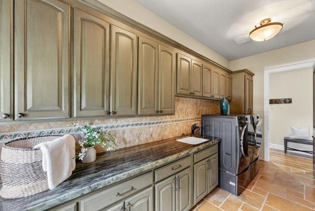 12315 Harding Avenue, San Martin CA: https://media.crmls.org/mediaz/cccf07af-0ecd-495a-b8a3-888e151d17e3.jpg