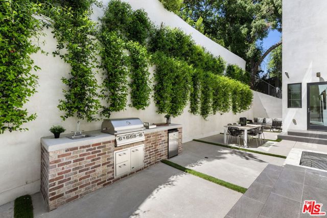 4624 Balboa Avenue photo 40