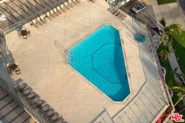201 Ocean Avenue, Santa Monica CA: https://media.crmls.org/mediaz/cccfb162-6bf9-4af9-9319-ec7adf6a8706.jpg