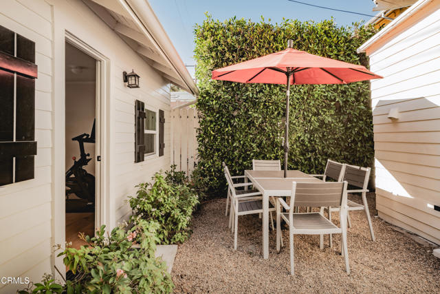 Detail Gallery Image 13 of 59 For 428 Corona Del Mar Dr, Santa Barbara,  CA 93103 - 5 Beds | 2/1 Baths