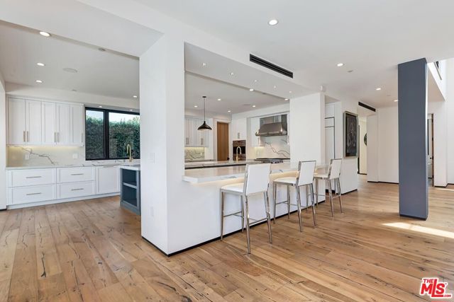 6115 W 6th Street, Los Angeles CA: https://media.crmls.org/mediaz/ccd134d4-8e23-45ad-92e1-889046c61b52.jpg