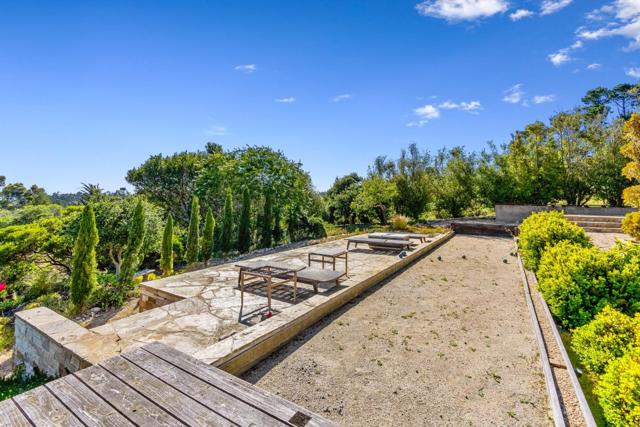 25550 Rio Vista Drive, Carmel CA: https://media.crmls.org/mediaz/ccd2994b-343e-455e-9164-18f5741a4905.jpg