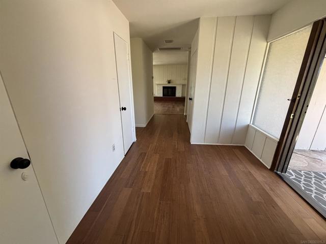 2566 Los Cerritos Ln, Fallbrook CA: https://media.crmls.org/mediaz/ccd2a018-5210-422a-9073-dc038b37a6e1.jpg