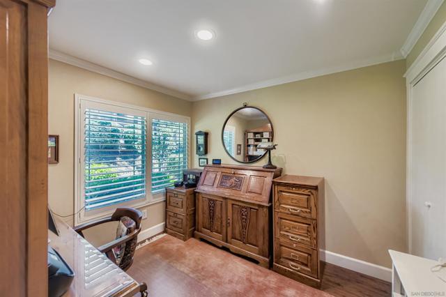 5150 Abuela Dr, San Diego CA: https://media.crmls.org/mediaz/ccd2e7df-c4bc-49b4-a357-a609e2c9210c.jpg