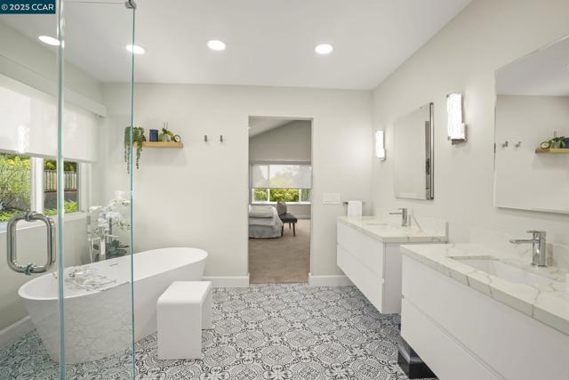 219 Nottingham Pl, Danville CA: https://media.crmls.org/mediaz/ccd3060b-a4bb-4498-9fd8-2919dae2e59e.jpg