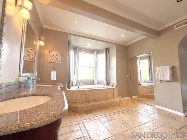 4275 Crestview, La Mesa CA: https://media.crmls.org/mediaz/ccd42c97-1385-4ef2-8e82-8fd06226f7be.jpg