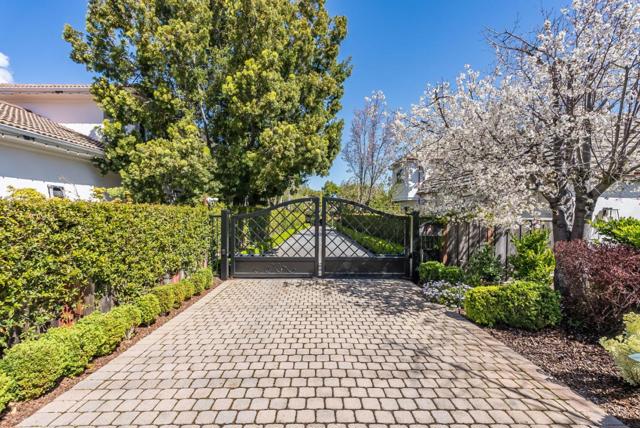 629 Lombardy Way, Redwood City CA: https://media.crmls.org/mediaz/ccd4418e-427c-4bba-9c37-128a8f4f10f3.jpg