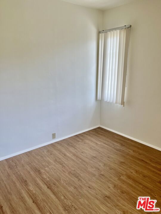3331 Inglewood Boulevard, Los Angeles CA: https://media.crmls.org/mediaz/ccd474fc-461f-485c-a833-44ed4ee17b37.jpg