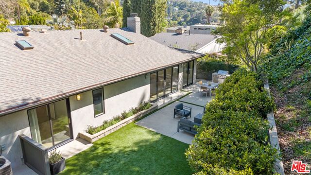 2829 Westbrook Avenue, Los Angeles CA: https://media.crmls.org/mediaz/ccd47f29-fcdc-46a0-aaff-effb27b4a0a4.jpg