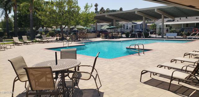 195 Tierra Rejada Road, Simi Valley CA: https://media.crmls.org/mediaz/ccd5088a-578e-43c9-890d-4573e426a6d6.jpg