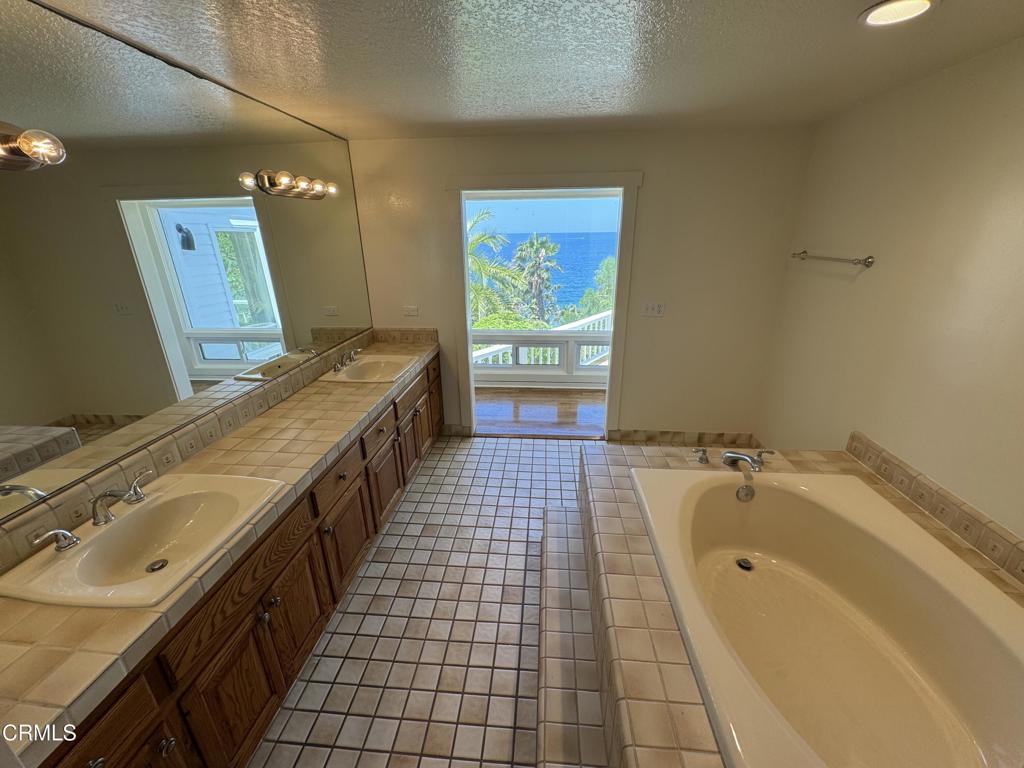 Ccd74238 3cfe 4705 A514 B2da9c382b0e