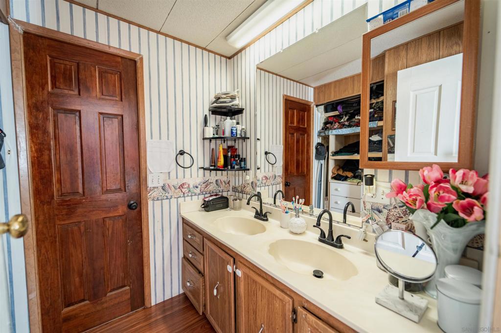 MLS #250043059SD image #12