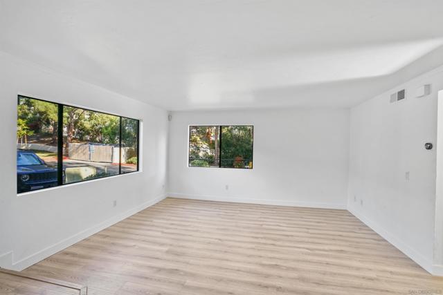Image 6 of 41 For 2642 Alpine Blvd  A