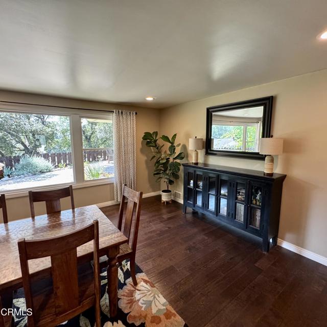 Detail Gallery Image 17 of 54 For 2013 El Vista Ct, Glendale,  CA 91208 - 3 Beds | 3 Baths