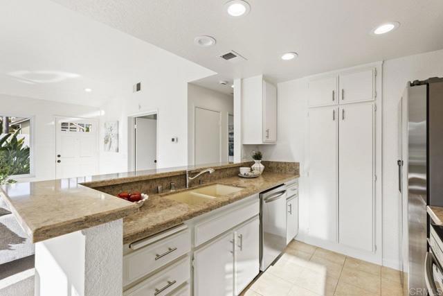 Detail Gallery Image 10 of 54 For 2300 Avenida Marejada, San Clemente,  CA 92673 - 2 Beds | 2 Baths