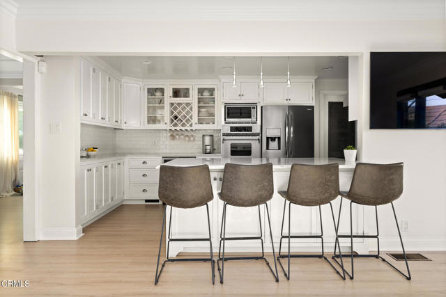 404 Rosemont Boulevard, San Gabriel CA: https://media.crmls.org/mediaz/ccdc628d-9afb-4ae8-9ae1-d6ac70eebf6b.jpg