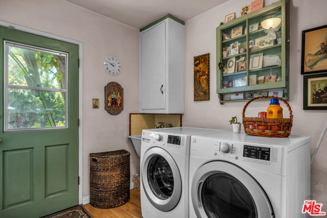 12144 Blix Street, Valley Village CA: https://media.crmls.org/mediaz/ccdc944b-98fd-4771-84c6-13e3e106f00b.jpg