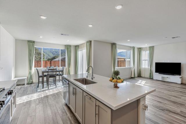 2520 Pasture Street, Gilroy CA: https://media.crmls.org/mediaz/ccdcac11-4a72-4ba0-b356-4b4f6c314088.jpg