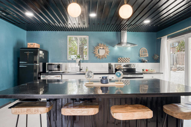 61589 El Reposo Street, Joshua Tree CA: https://media.crmls.org/mediaz/ccdd3384-0803-4270-8aa4-3ffbfaae15e9.jpg