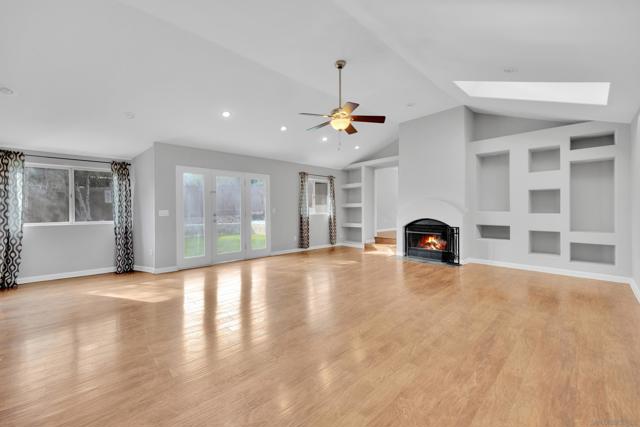 5170 Randlett Dr, La Mesa CA: https://media.crmls.org/mediaz/ccddb58e-4e38-4d86-b2ed-4aeafa0996d9.jpg