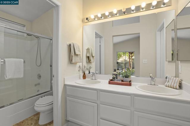 764 Steffa St, Bay Point CA: https://media.crmls.org/mediaz/ccded01d-05da-4b01-8be5-db2b39b9bbdc.jpg