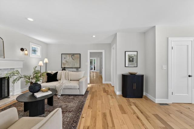 136 Loma Alta Avenue, Los Gatos CA: https://media.crmls.org/mediaz/ccded938-096b-4cd2-a2c5-e5b2f81e7e12.jpg