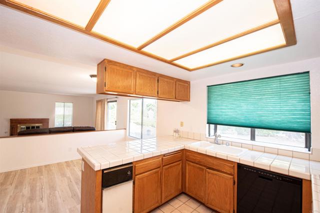 2432 Live Oak Road, Escondido CA: https://media.crmls.org/mediaz/ccdf48c9-2070-4030-8447-77e0bf2281dc.jpg