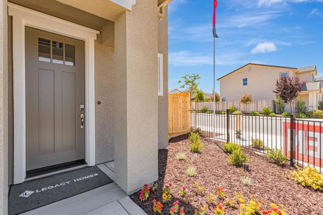 1153 Coyote Peak Way, Hollister CA: https://media.crmls.org/mediaz/ccdf837b-8ea6-44ad-9672-7a5755ca7a8b.jpg